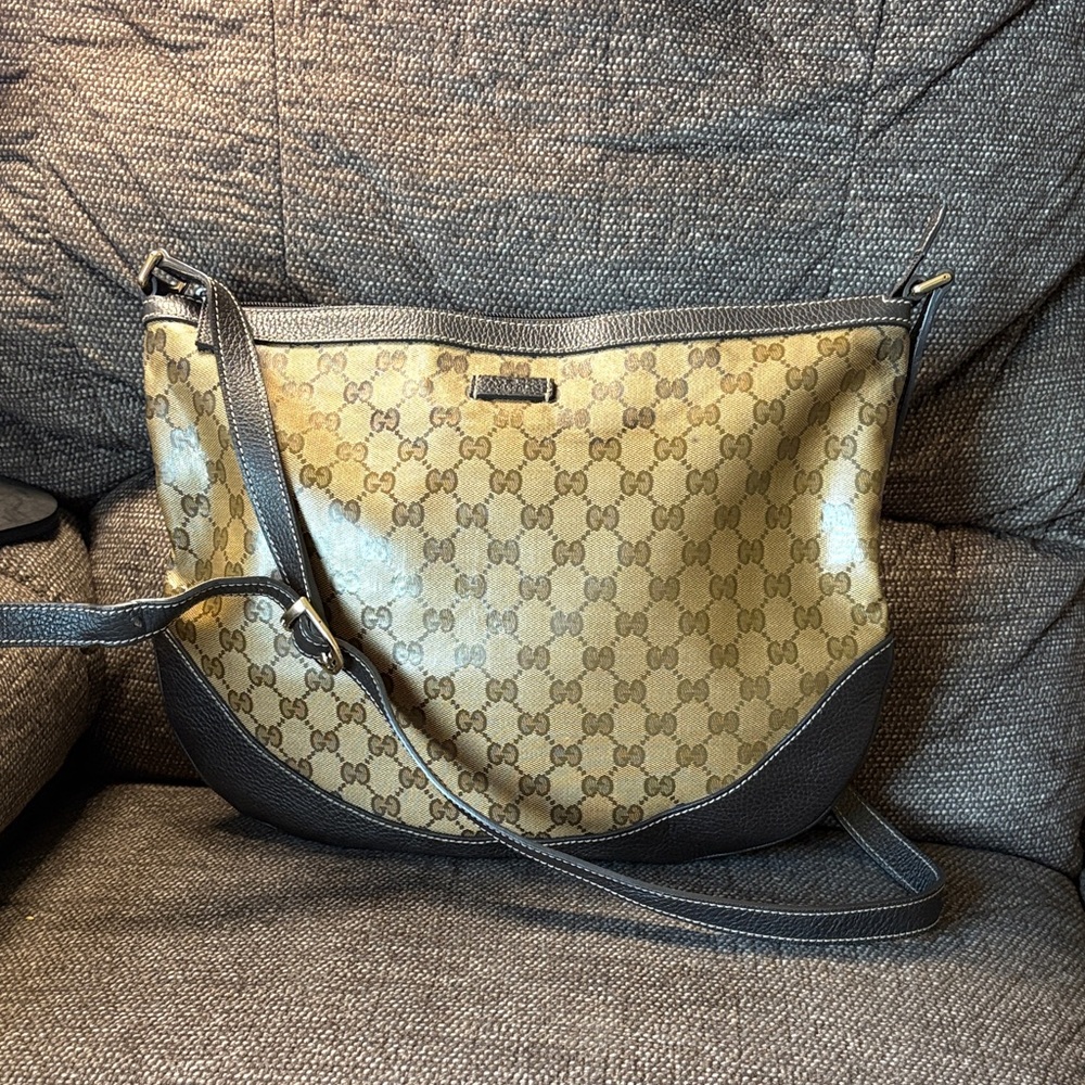 Gucci Beige /Ebony  GG  Crystal Messenger Hobo  Bag